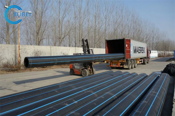 Hitam Dengan Pita Biru Dredging HDPE Pipe untuk Ketebalan Disesuaikan dan Sambungan Flange Baja