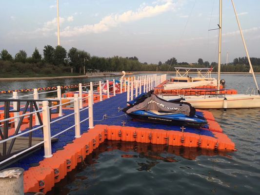 Pontoon persegi panjang tahan UV permukaan anti slip untuk perahu mudah dan aman