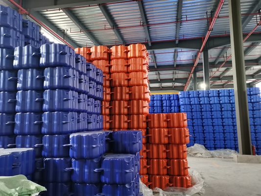 Mudah Dipasang Pontoon PE yang Tahan Korosi Kimia Memiliki Stabilitas yang Luar Biasa