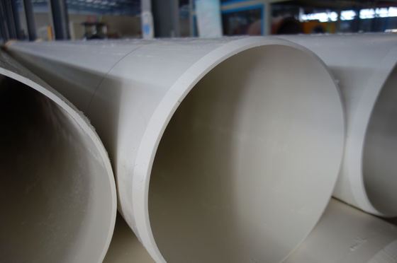 Ringan Mudah Untuk Menginstal PVC Pipa Pasokan Air Kekuatan tarik tinggi Untuk Proyek