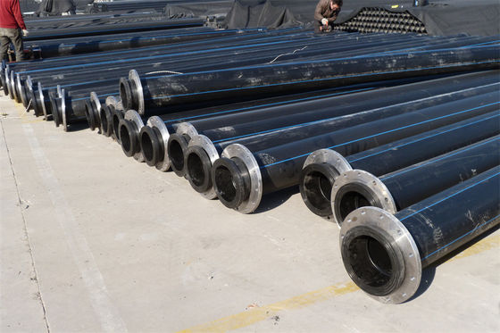 Pengelasan Sambungan Dredging HDPE Pipe Di Putih Dengan Pita Biru Untuk Berbagai Proyek Dredging