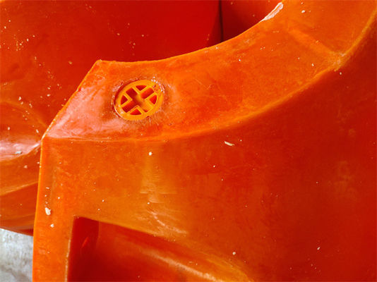 Tahan UV Cuaca HDPE Pipe Buoy Cuaca Ekstrim Ketahanan Abrasi